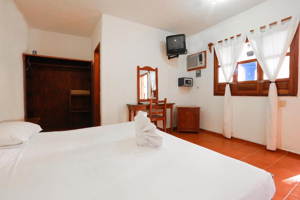 Hotel Azul By Encanto Playa del Carmen Room photo
